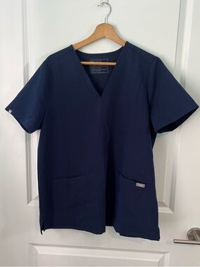 Figs Navy Scrub Top Size Large Navy